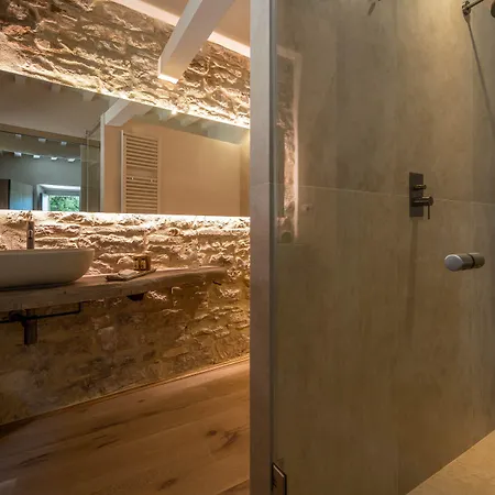 Gasthuis Forma Your Boutique 4*